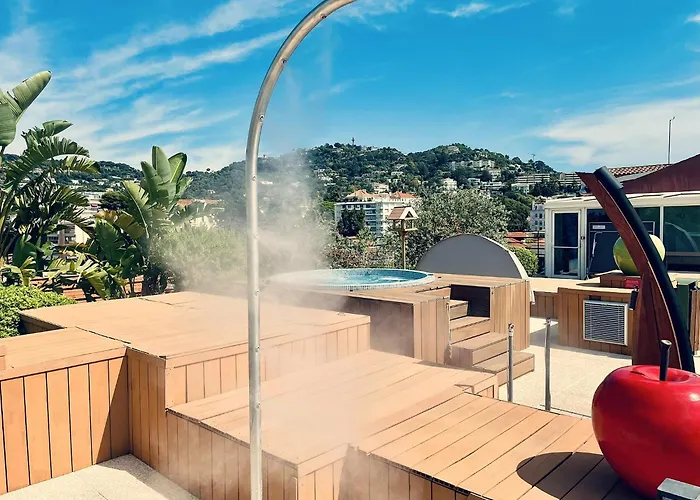 Best Western Premier Le Patio des Artistes Wellness Jacuzzi