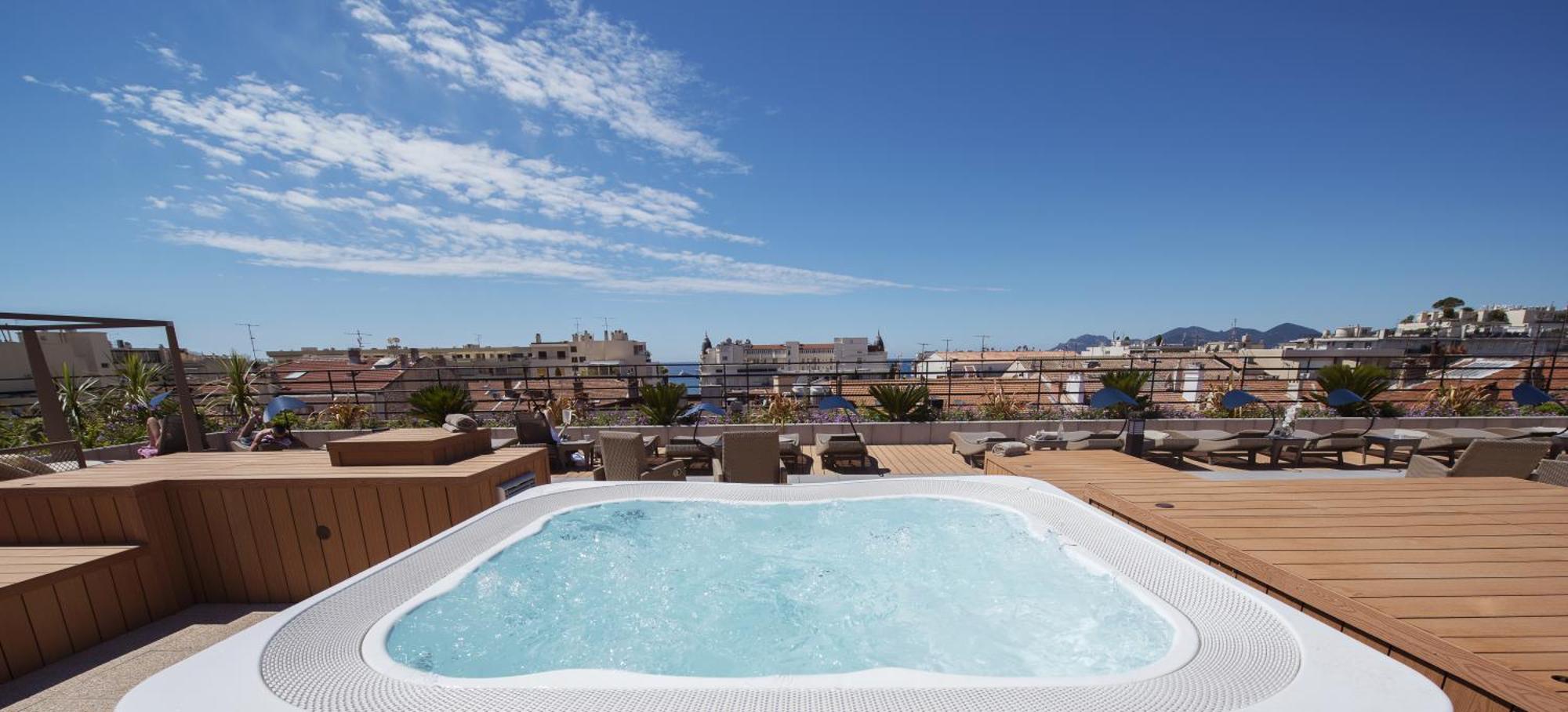 Hotel Western Premier Le Patio Des Artistes Wellness Jacuzzi 4*